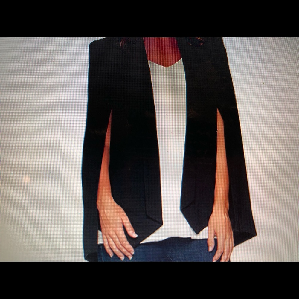 G.I.L.I Milano cape blazer in blk with open front